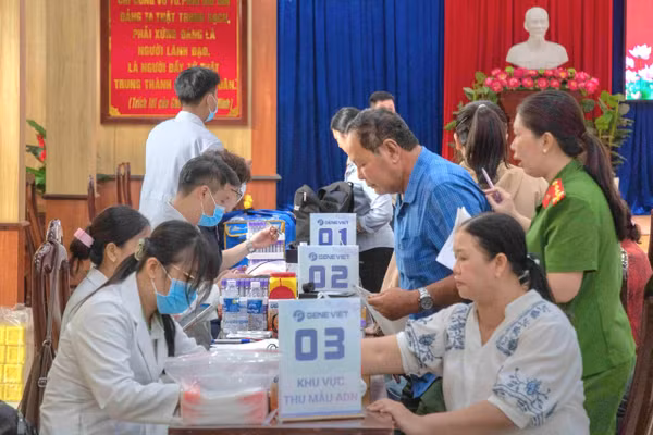 Thu nhận mẫu sinh phẩm ADN thân nhân liệt sĩ chưa xác định thông tin tại An Giang.