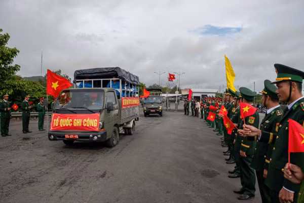 Đội K93 (Bộ CHQS tỉnh An Giang) hoàn thành nhiệm vụ tìm kiếm, quy tập hài cốt liệt sĩ giai đoạn mùa khô 2025 - 2026 tại Campuchia trở về.