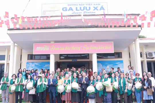 Thái Nguyên khai trương "Chuyến tàu di sản". 