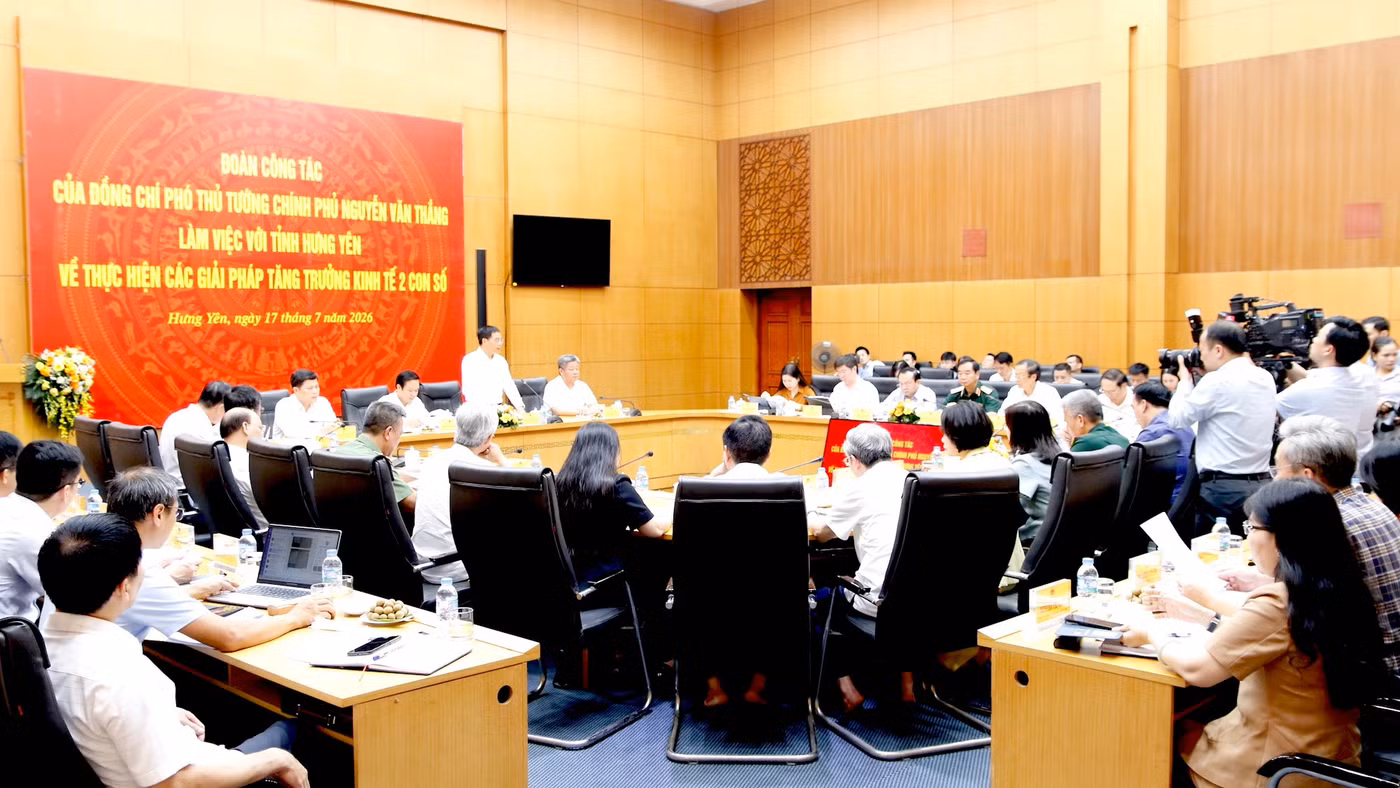 Quang cảnh buổi làm việc.