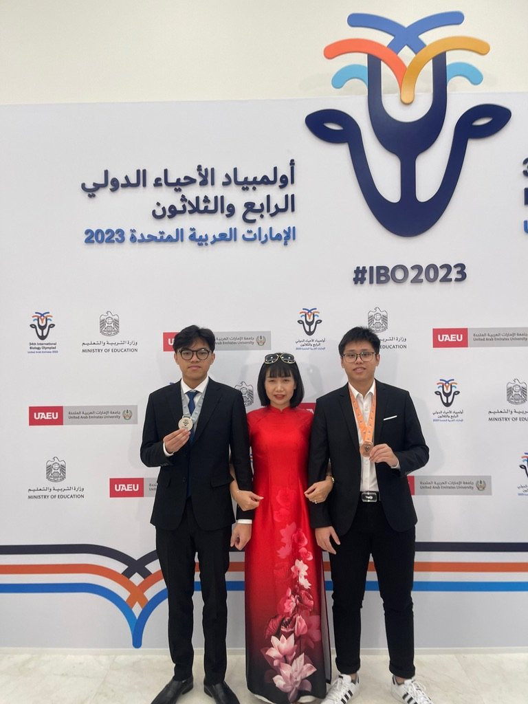 Mạnh cảm thấy may mắn vì được bạn bè, gia đình và thầy cô ủng hộ. Ảnh: NVCC. Mạnh cảm thấy may mắn vì được bạn bè, gia đình và thầy cô ủng hộ. Ảnh: NVCC.