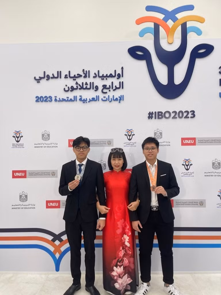 Mạnh cảm thấy may mắn vì được bạn bè, gia đình và thầy cô ủng hộ. Ảnh: NVCC.