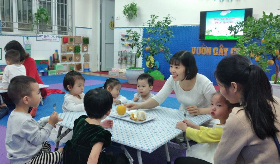 Cô Thơ trong một tiết nuôi dạy trẻ. Ảnh: NVCC. Cô Thơ trong một tiết nuôi dạy trẻ. Ảnh: NVCC.