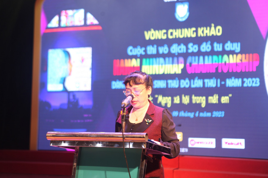 Bà Võ Thị Thanh Diệp, Phó Giám đốc phụ trách Cung Thiếu nhi Hà Nội phát biểu. Bà Võ Thị Thanh Diệp, Phó Giám đốc phụ trách Cung Thiếu nhi Hà Nội phát biểu.