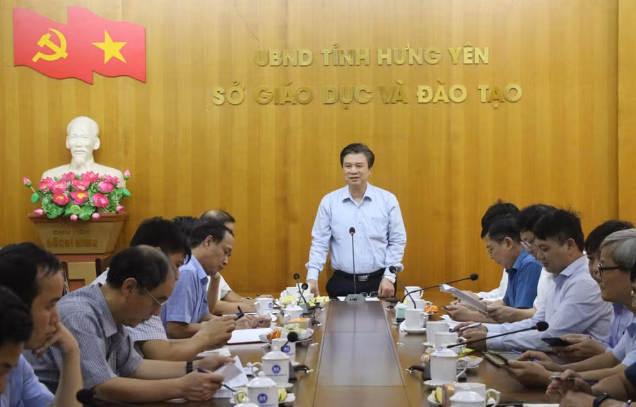 Thứ trưởng Nguyễn Hữu Độ làm việc với Sở GD&ĐT tỉnh Hưng Yên.
