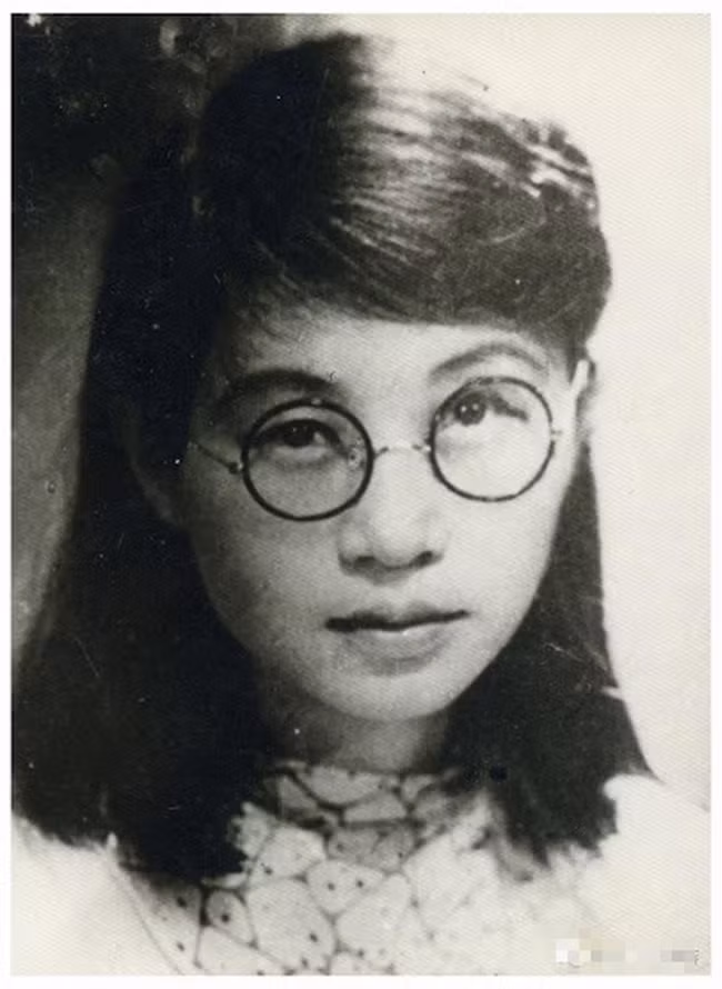 Chú rể bỏ trốn trong đám cưới, cô dâu một mình xây dựng sự nghiệp đạt đỉnh vinh quang, sau 10 năm người cũ lại chạy đến “xin cầu hôn” và cái kết vỗ mặt - Ảnh 2.