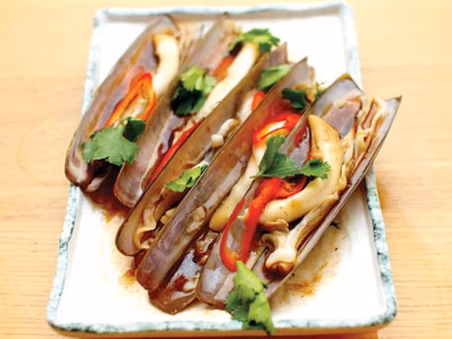 Những người bị dị ứng không nên ăn ốc móng tay.