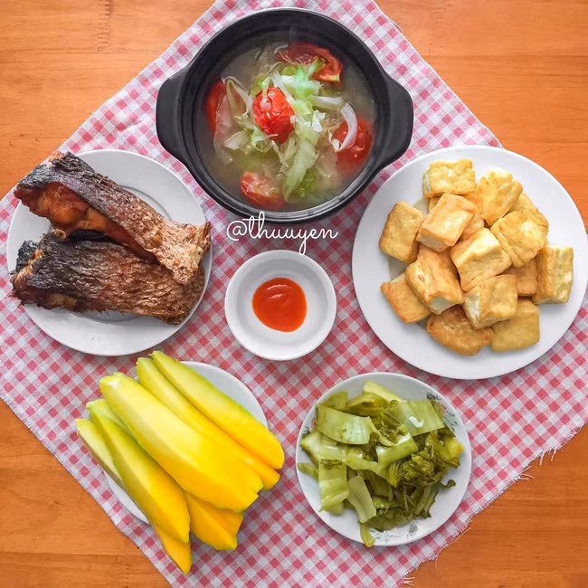 Thiếu nữ Hải Dương trổ tài nấu ăn trong những ngày giãn cách xã hội khiến bố mẹ "mắt chữ A miệng chữ O", dân mạng xuýt xoa khen hết lời - Ảnh 9.