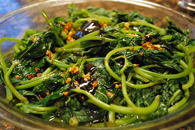 Lá khoai lang chứa nhiều dưỡng chất tốt cho não bộ, ngăn ngừa các bệnh về não hiệu quả.