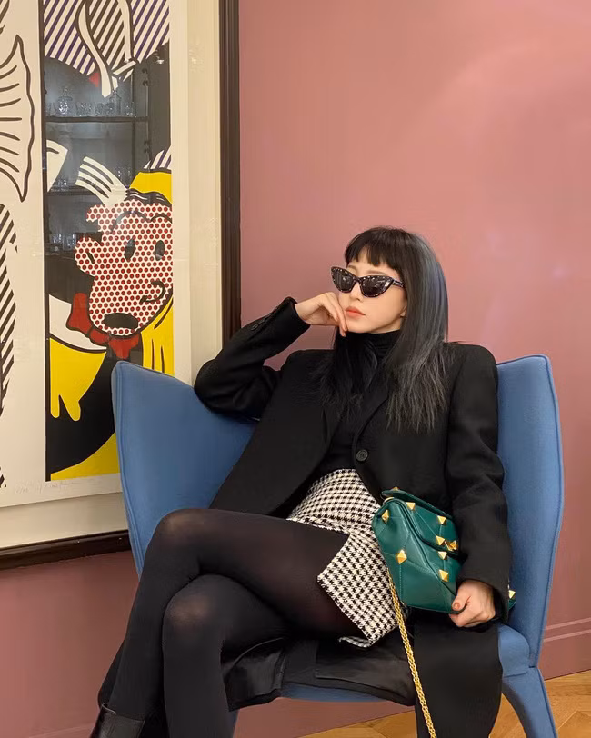 Ngoài 30 thì diện chân váy thế nào cho vừa trẻ trung vừa ăn đậm điểm thanh lịch? Các mỹ nhân này sẽ chỉ cho bạn 11 cách - Ảnh 5.