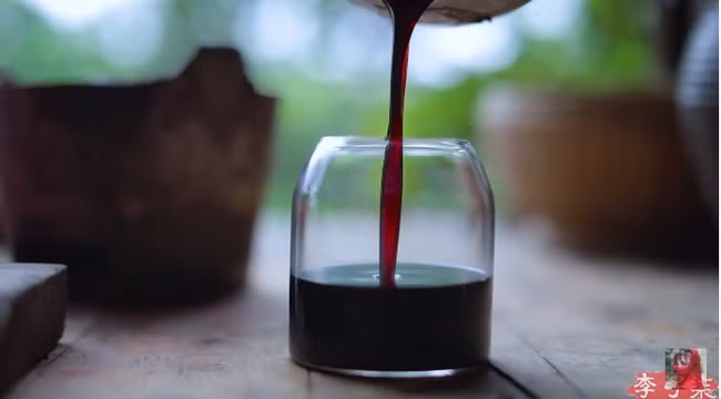 "Tiên nữ đồng quê" Lý Tử Thất mê hoặc hội chị em bằng vườn hồng như chốn cổ tích kèm công thức chế biến tỷ thứ từ loại hoa này - Ảnh 11.