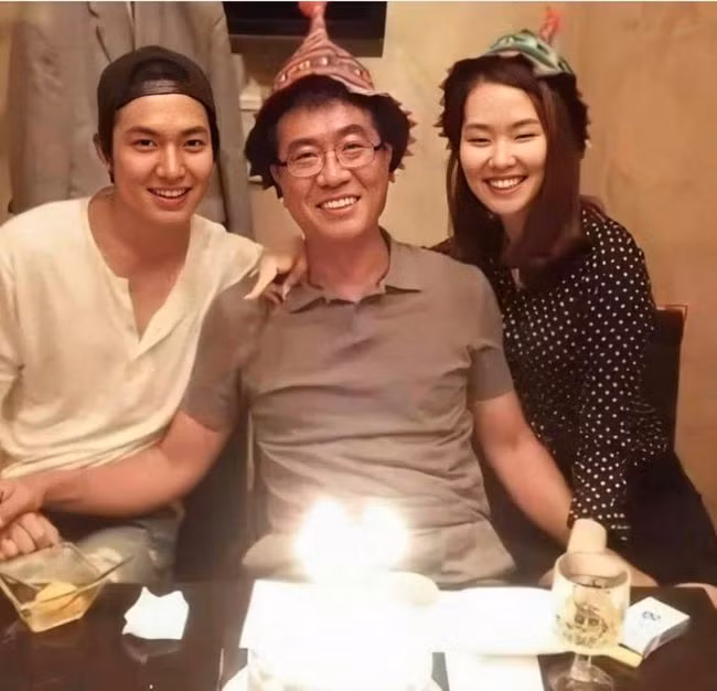 Xôn xao nhan sắc cực phẩm của mẹ ruột Lee Min Ho ảnh 3