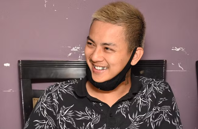 Nhạc sĩ "Hoa nở không màu" thay Hoài Lâm chia sẻ chuyện tạm dừng hát - Ảnh 2.