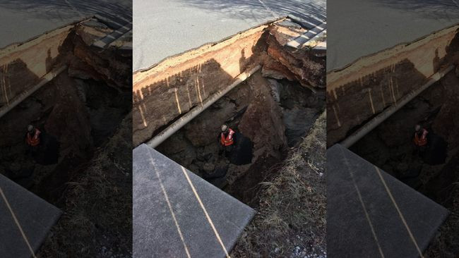 Khu phố đột ngột mất nước, người dân gọi thợ đến sửa để rồi phát hiện cả một "kỳ quan thiên nhiên" ở ngay dưới mặt đường - Ảnh 3. Khu phố đột ngột mất nước, người dân gọi thợ đến sửa để rồi phát hiện cả một "kỳ quan thiên nhiên" ở ngay dưới mặt đường - Ảnh 3.