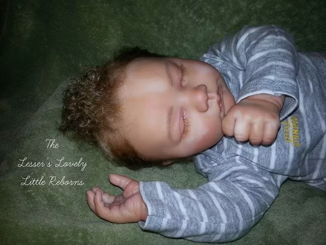 Con bị bệnh bạch biến, ông bố liền sáng chế ra một "người bạn" giống hệt con - Ảnh 4.