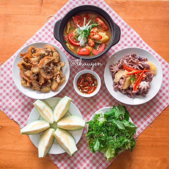 Thiếu nữ Hải Dương trổ tài nấu ăn trong những ngày giãn cách xã hội khiến bố mẹ "mắt chữ A miệng chữ O", dân mạng xuýt xoa khen hết lời - Ảnh 1.