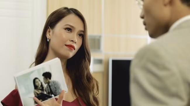 Chồng cặp bồ còn lên kế hoạch đuổi vợ ra khỏi nhà, "chính cung" liền trả đũa cực thâm khiến cuộc đời anh trở về con số 0 tròn trĩnh - Ảnh 2.