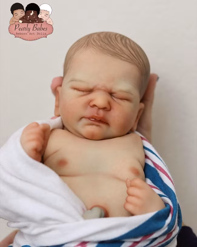 Con bị bệnh bạch biến, ông bố liền sáng chế ra một "người bạn" giống hệt con - Ảnh 10.