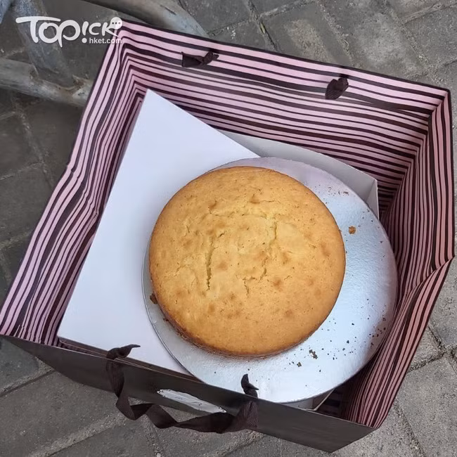 Bánh ngọt do bà Ba Trần Uyển Trân tự tay làm.