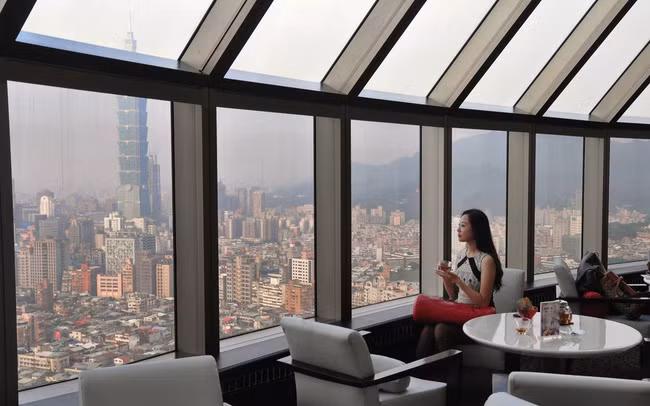 Hình ảnh xinh xắn của nữ tiếp viên hàng không trước khi bị xe Mercedes đâm thương tật vĩnh viễn 75% khiến nhiều người không khỏi xót xa - Ảnh 5. Hình ảnh xinh xắn của nữ tiếp viên hàng không trước khi bị xe Mercedes đâm thương tật vĩnh viễn 75% khiến nhiều người không khỏi xót xa - Ảnh 5.