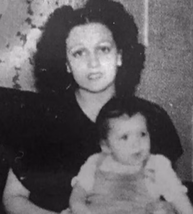 Tìm thấy thi thể người phụ nữ ngay tại nhà sau 50 năm chịu tiếng oan ngoại tình ảnh 1