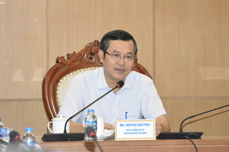 Thứ trưởng Nguyễn Văn Phúc phát biểu tại buổi làm việc. Thứ trưởng Nguyễn Văn Phúc phát biểu tại buổi làm việc.