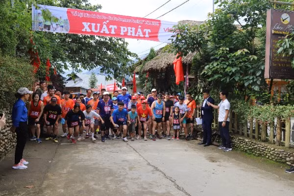 Giải chạy "Sa Pa mùa nước đổ" thu hút hàng trăm vận động viên - Ảnh P.Đ.