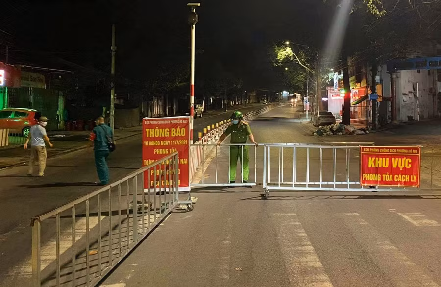 Trước tình hình dịch bệnh diễn biến phức tạp, UBND TP Biên Hòa đã thiết lập vùng cách ly y tế với nhiều phường trên địa bàn.