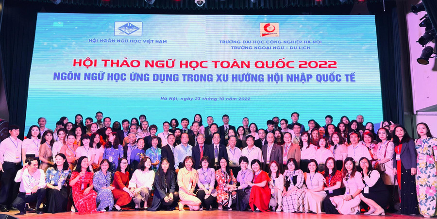 Các đại biểu tham dự Hội thảo Ngữ học toàn quốc năm 2022. Các đại biểu tham dự Hội thảo Ngữ học toàn quốc năm 2022.
