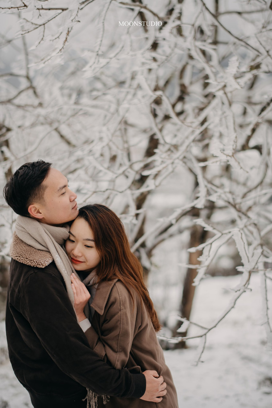 Mê mẩn bộ ảnh cưới trong tuyết ở Y Tý - Lào Cai của cặp đôi may mắn ảnh 11