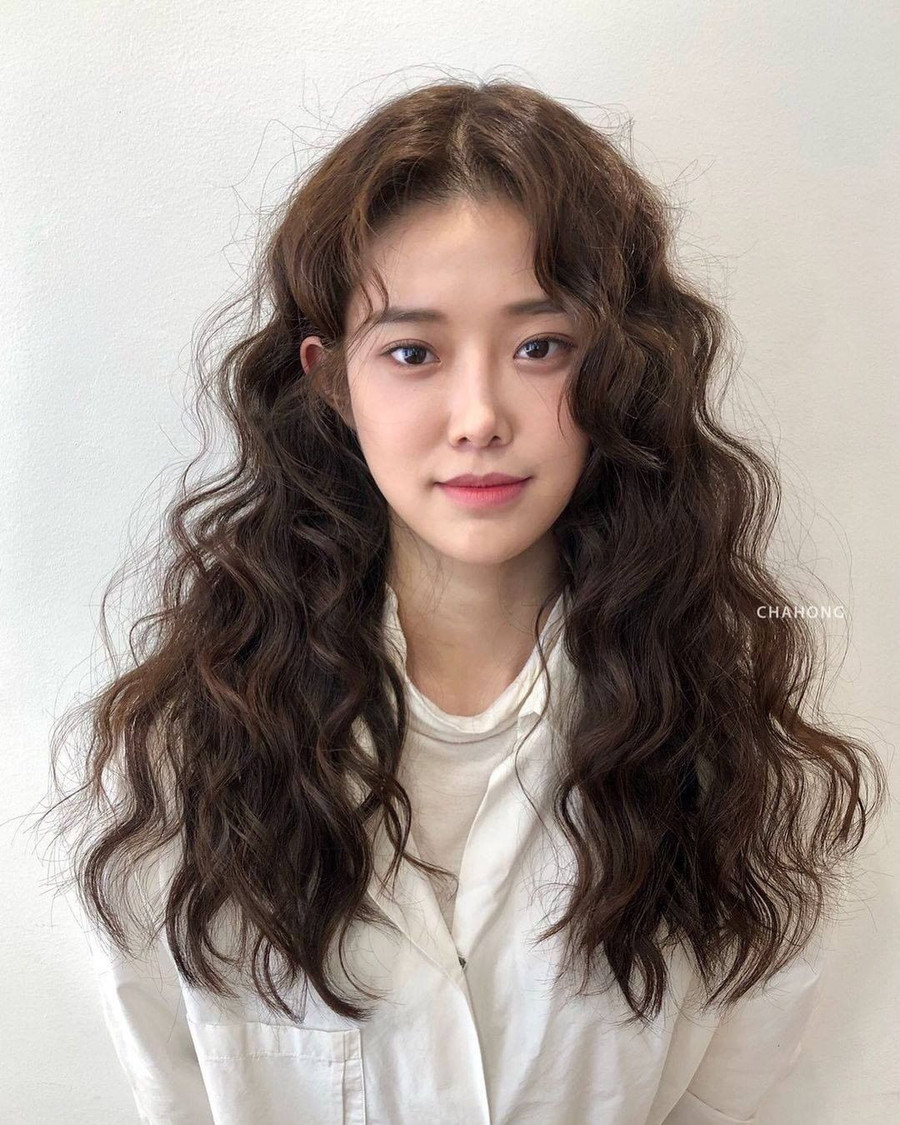 5 trend tóc dài hot nhất xứ Hàn Quốc, đặt ngay lịch cắt để trẻ ra 5 tuổi là ít ảnh 8 5 trend tóc dài hot nhất xứ Hàn Quốc, đặt ngay lịch cắt để trẻ ra 5 tuổi là ít ảnh 8