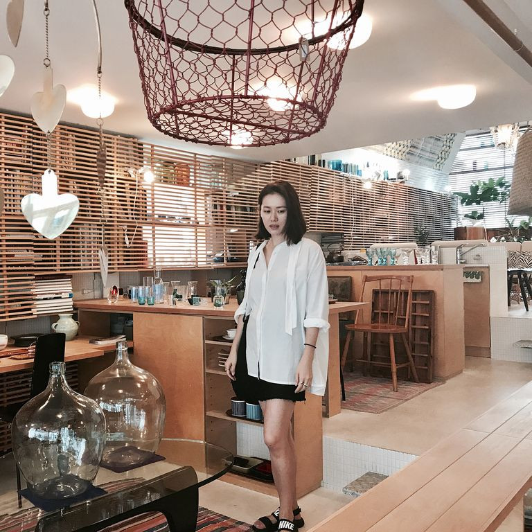 Hyun Bin bộc bạch:"Từ lần gặp đầu tiên đã bị sự tinh tế của cô ấy chinh phục", phụ nữ 30 + nên học ngay 5 cách diện đồ tinh tế từ Son Ye Jin - Ảnh 10. Hyun Bin bộc bạch:"Từ lần gặp đầu tiên đã bị sự tinh tế của cô ấy chinh phục", phụ nữ 30 + nên học ngay 5 cách diện đồ tinh tế từ Son Ye Jin - Ảnh 10.