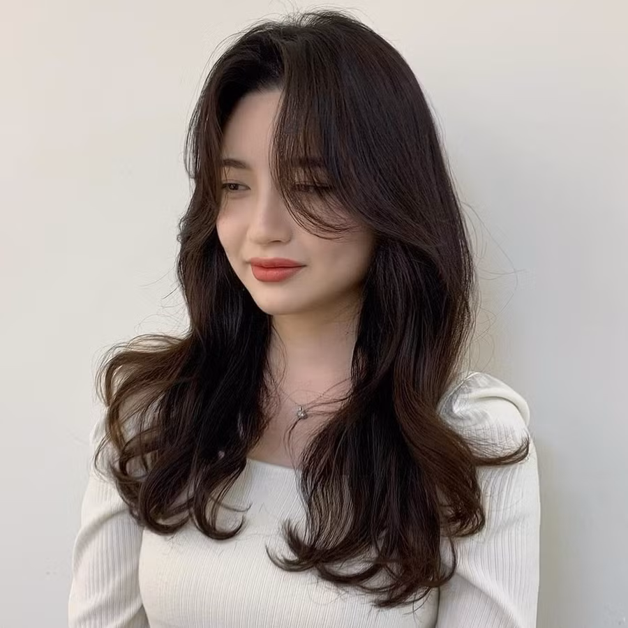 5 kiểu tóc mái sang chảnh lại siêu nhẹ mát cho mùa Hè ảnh 11