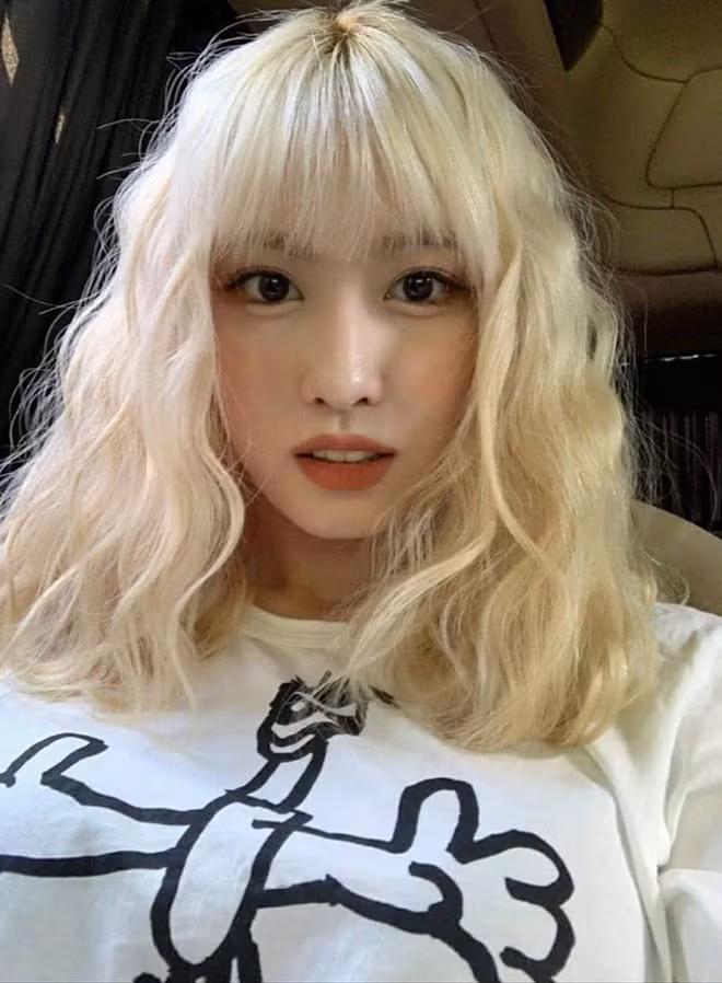 5 kiểu tóc uốn chuẩn mùa thu của sao Hàn, vừa trẻ trung lại sang xịn ảnh 3 5 kiểu tóc uốn chuẩn mùa thu của sao Hàn, vừa trẻ trung lại sang xịn ảnh 3