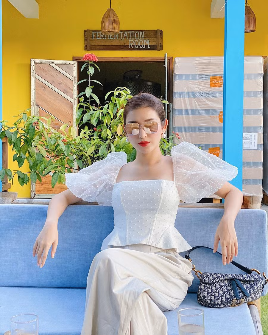 4 kiểu áo phối cùng quần ống rộng giúp nâng tầm vẻ sang xịn ảnh 1 4 kiểu áo phối cùng quần ống rộng giúp nâng tầm vẻ sang xịn ảnh 1