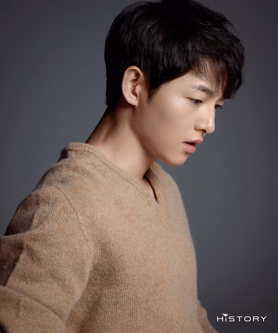 Song Joong Ki viết tâm thư "dằn mặt" vợ cũ Song Hye Kyo trong ngày lễ độc thân? ảnh 1