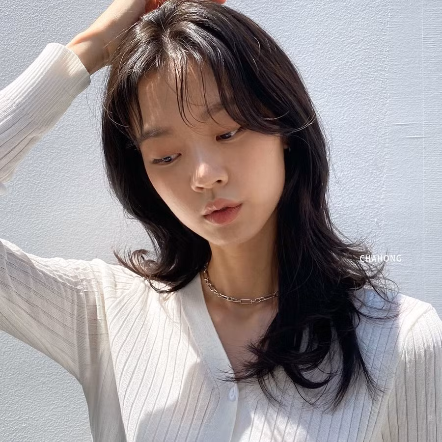  5 kiểu này xinh đẹp, sang chảnh cực hợp với cô nàng tóc đen ảnh 7