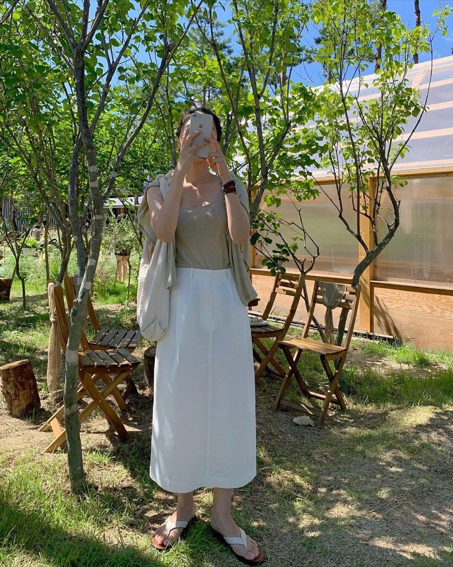 5 kiểu chân váy dài xinh và sang đáng sắm nhất dịp Black Friday ảnh 7