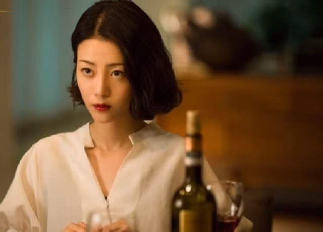 Sinh nhật vợ, chồng đặt tiệc linh đình ở nhà hàng nhưng lời chúc lãng mạn của anh lại ẩn chứa bí mật khiến cô bật khóc đầy tủi hờn, từ đó đưa ra quyết định bước ngoặt - Ảnh 1.