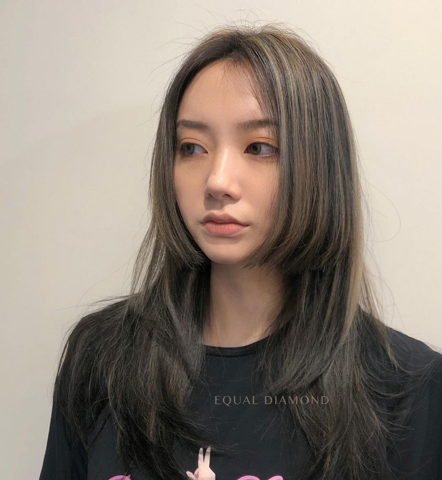 5 trend tóc dài hot nhất xứ Hàn Quốc, đặt ngay lịch cắt để trẻ ra 5 tuổi là ít ảnh 12 5 trend tóc dài hot nhất xứ Hàn Quốc, đặt ngay lịch cắt để trẻ ra 5 tuổi là ít ảnh 12