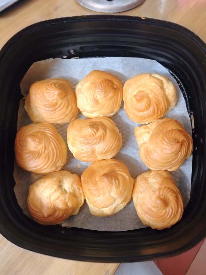 Cách làm bánh su kem dễ dàng bằng nồi chiên không dầu ảnh 21 Cách làm bánh su kem dễ dàng bằng nồi chiên không dầu ảnh 21