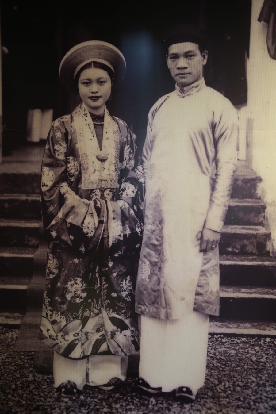 Chuyện tình đẹp nhất đầu thế kỷ XX: Tiểu thư con quan Tổng đốc hủy hôn ước, gặp đúng người tài đức mình yêu ảnh 4 Chuyện tình đẹp nhất đầu thế kỷ XX: Tiểu thư con quan Tổng đốc hủy hôn ước, gặp đúng người tài đức mình yêu ảnh 4