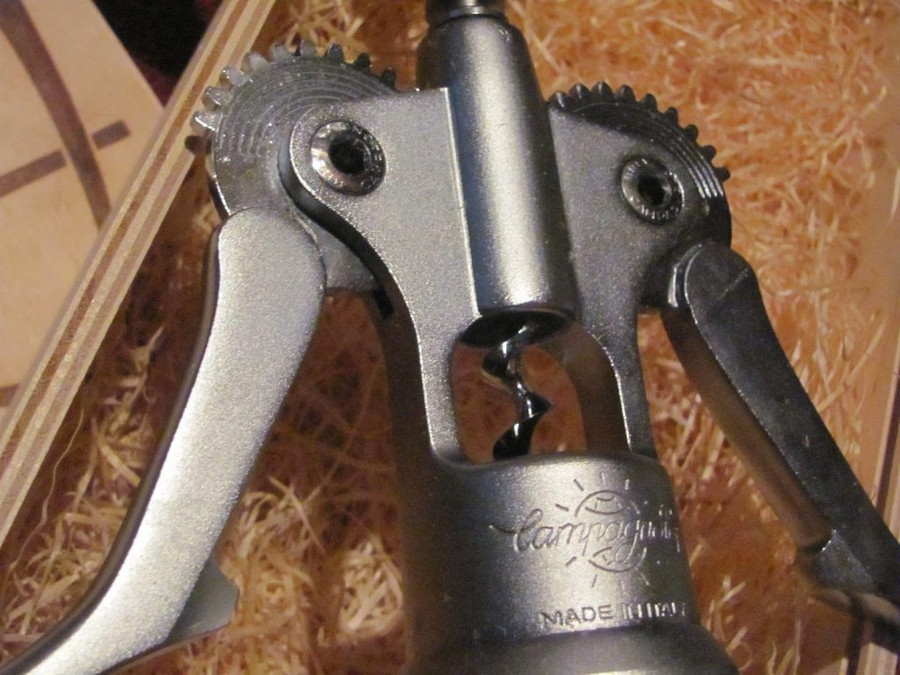 "Choáng" với giá đồ dùng nhà bếp của giới siêu giàu, món thứ 7 có thể mua cả căn chung cư ảnh 8