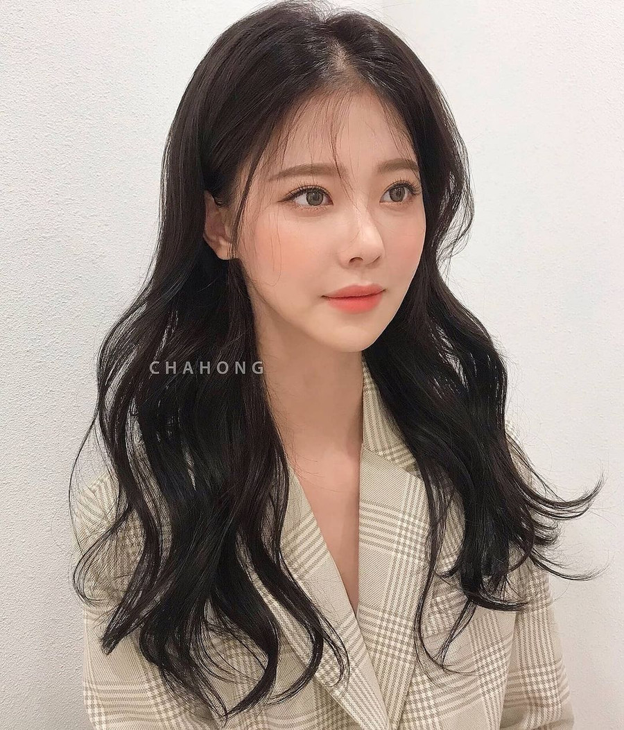 5 kiểu này xinh đẹp, sang chảnh cực hợp với cô nàng tóc đen ảnh 6  5 kiểu này xinh đẹp, sang chảnh cực hợp với cô nàng tóc đen ảnh 6