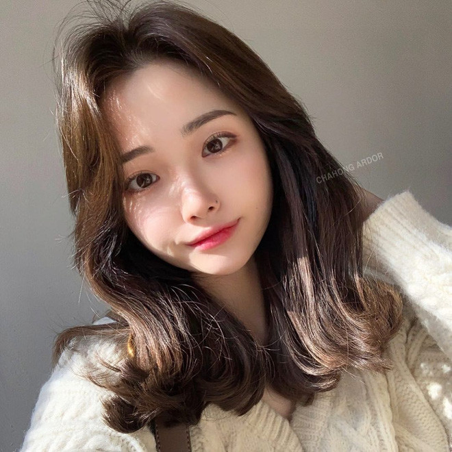 5 kiểu tóc uốn nhẹ nhàng, sang chảnh cho mùa Thu ảnh 14 5 kiểu tóc uốn nhẹ nhàng, sang chảnh cho mùa Thu ảnh 14