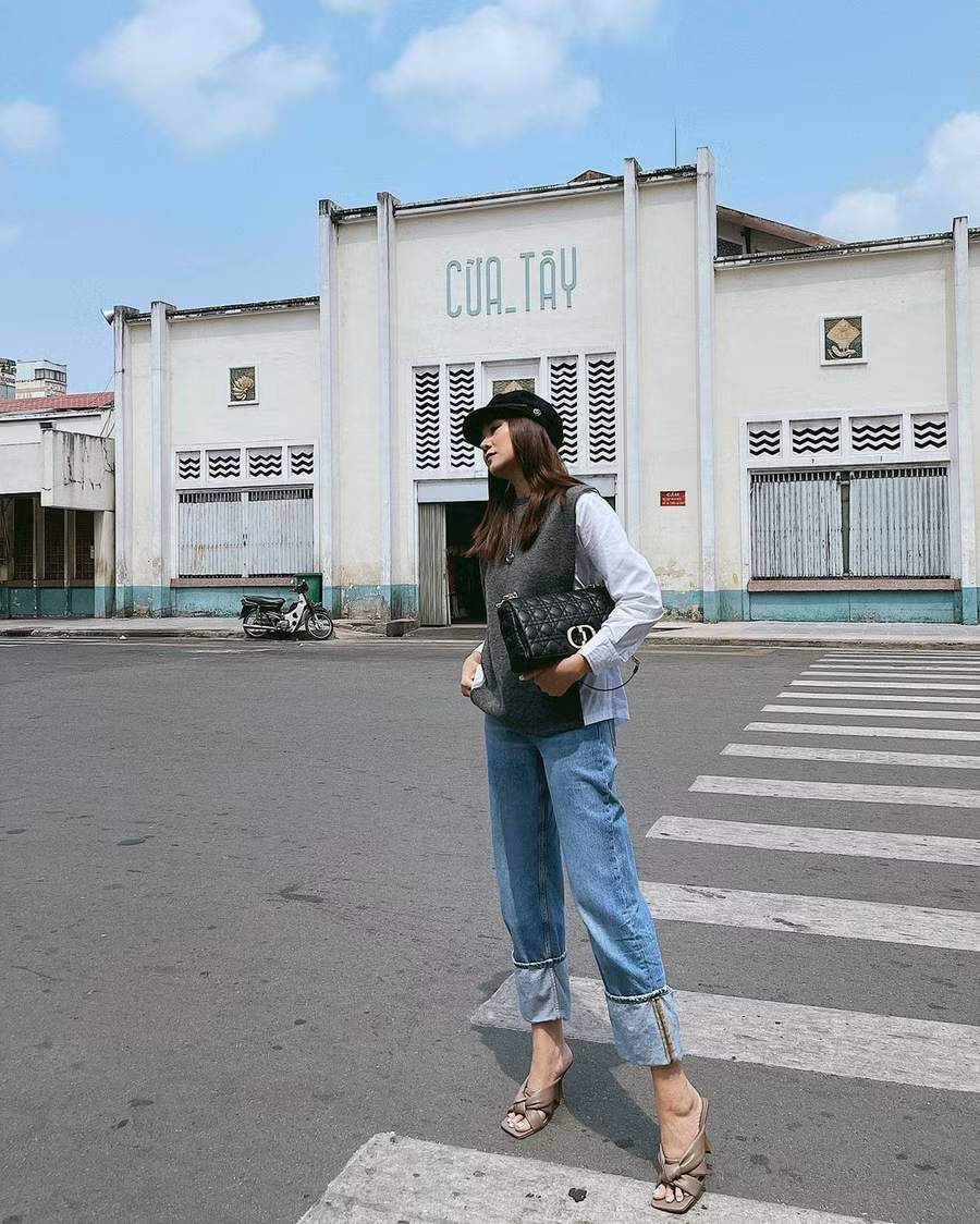 11 set đồ từ Thanh Hằng mà bạn có thể copy ngay để diện đi làm hay đi chơi cũng đẹp - Ảnh 4.