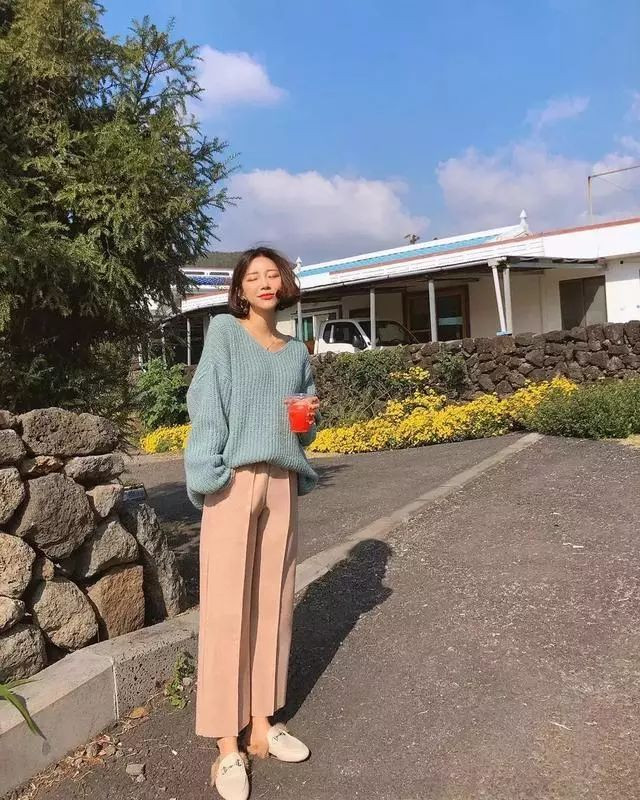 4 kiểu quần hoàn hảo khi mặc cùng áo len ảnh 8 4 kiểu quần hoàn hảo khi mặc cùng áo len ảnh 8