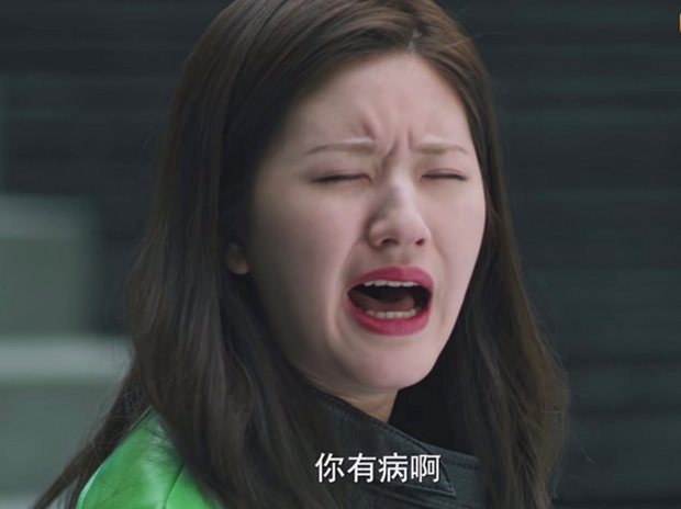 Mỹ nữ &quot;Trần Thiên Thiên trong lời đồn&quot; - Triệu Lộ Tư lộ mặt sưng phù đầy mụn khác xa ảnh photoshop - Ảnh 3.