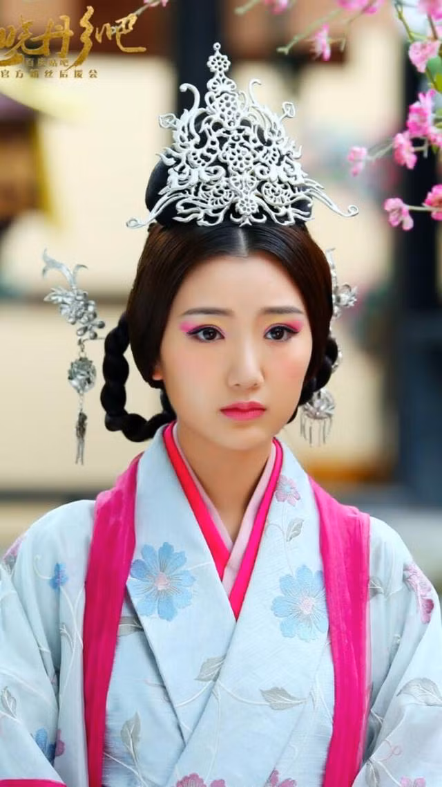 Nữ nhân cả đời "mắc kẹt" chốn thâm cung: 6 tuổi làm Hoàng hậu, 15 tuổi trở thành Thái hậu, trải qua 4 đời hoàng đế ảnh 1