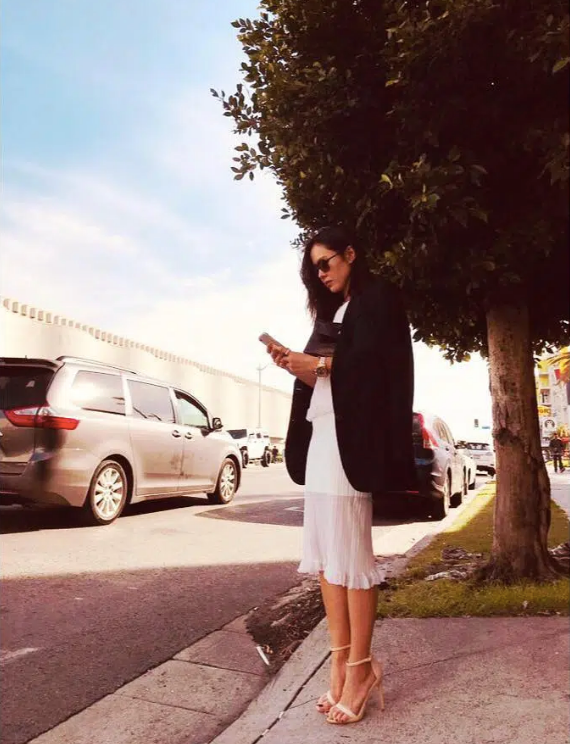 Phụ nữ 30+ có thể học ngay 5 cách diện đồ tinh tế của Son Ye Jin ảnh 5 Phụ nữ 30+ có thể học ngay 5 cách diện đồ tinh tế của Son Ye Jin ảnh 5